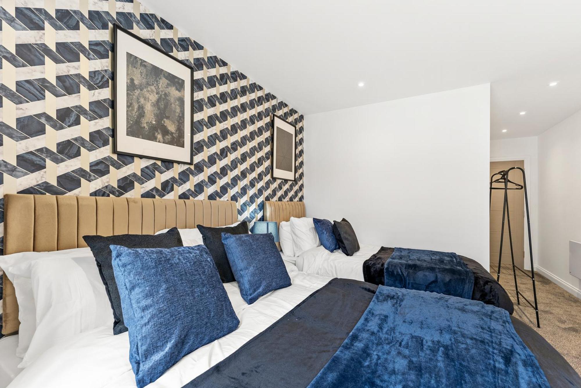 Stylish Large Leeds Apartment - Parking Eksteriør billede