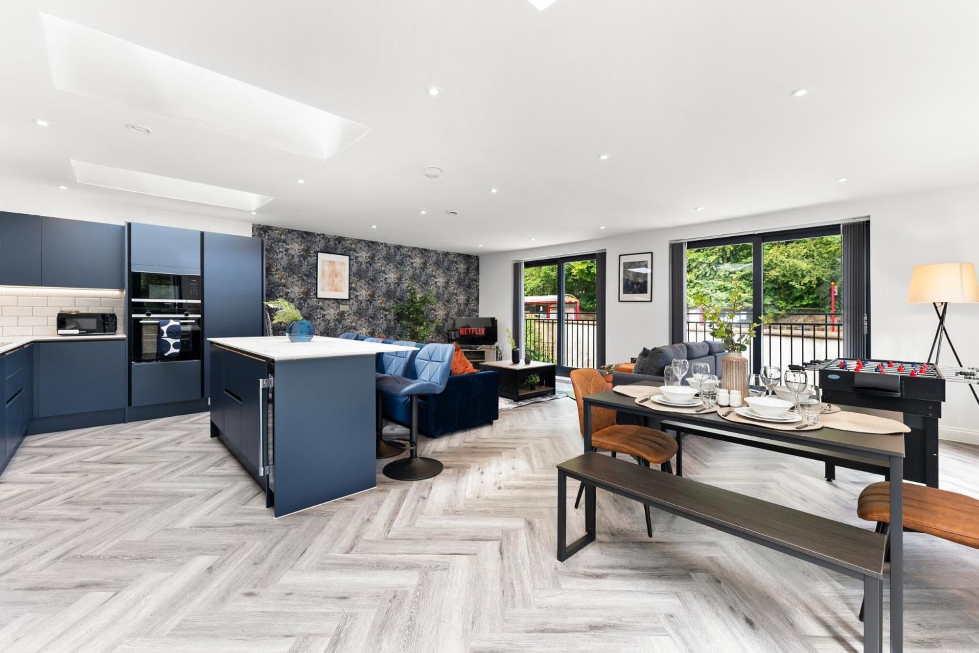 Stylish Large Leeds Apartment - Parking Eksteriør billede
