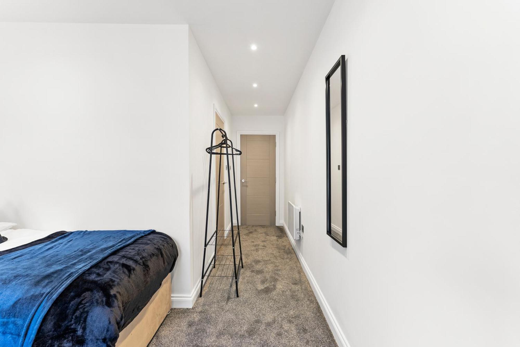 Stylish Large Leeds Apartment - Parking Eksteriør billede