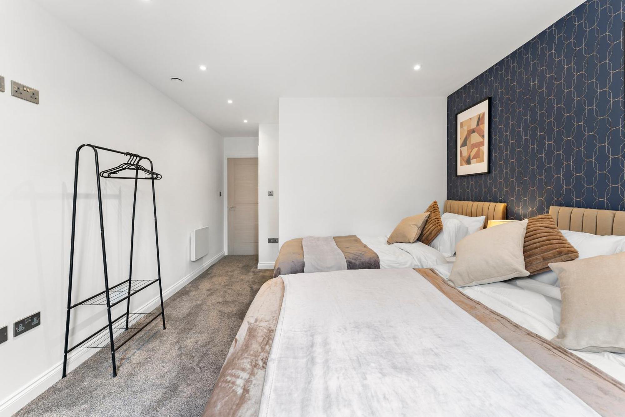 Stylish Large Leeds Apartment - Parking Eksteriør billede
